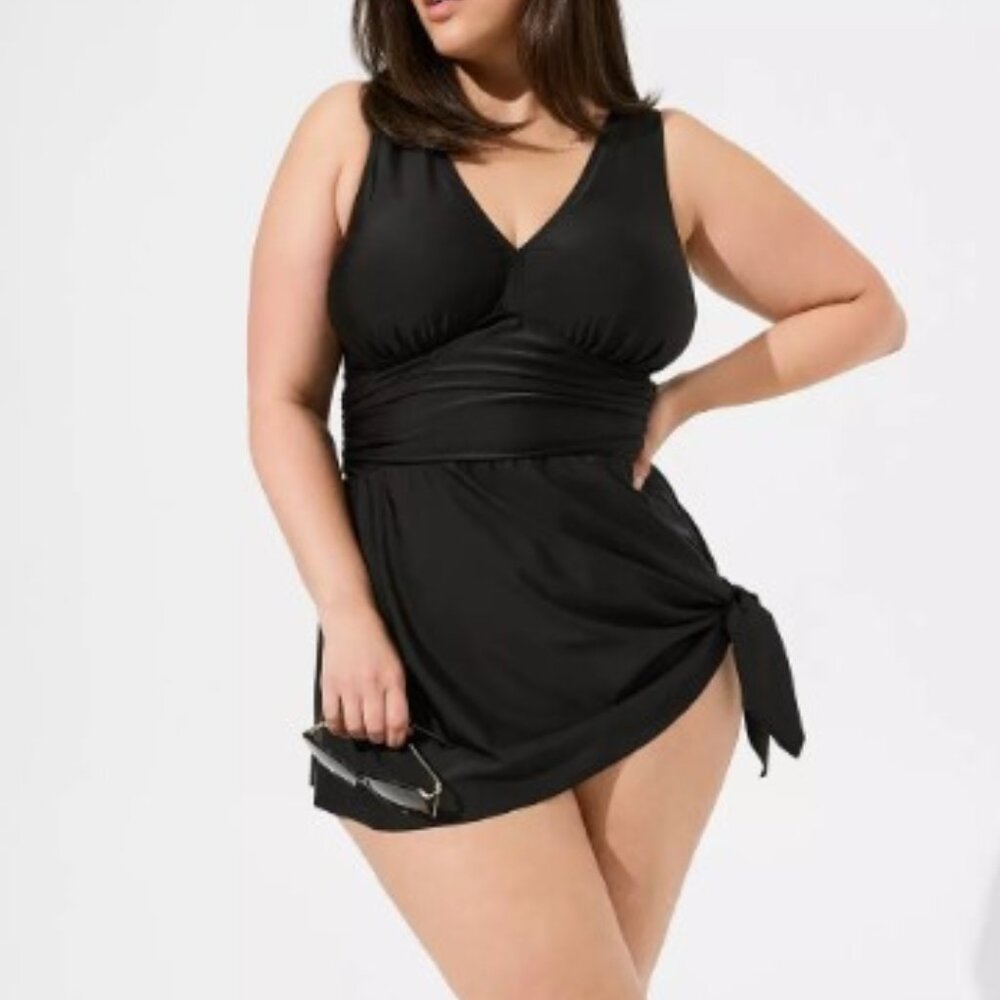 Torrid Black Wireless Short Asymmetrical Swim Dress With Brief Size 2